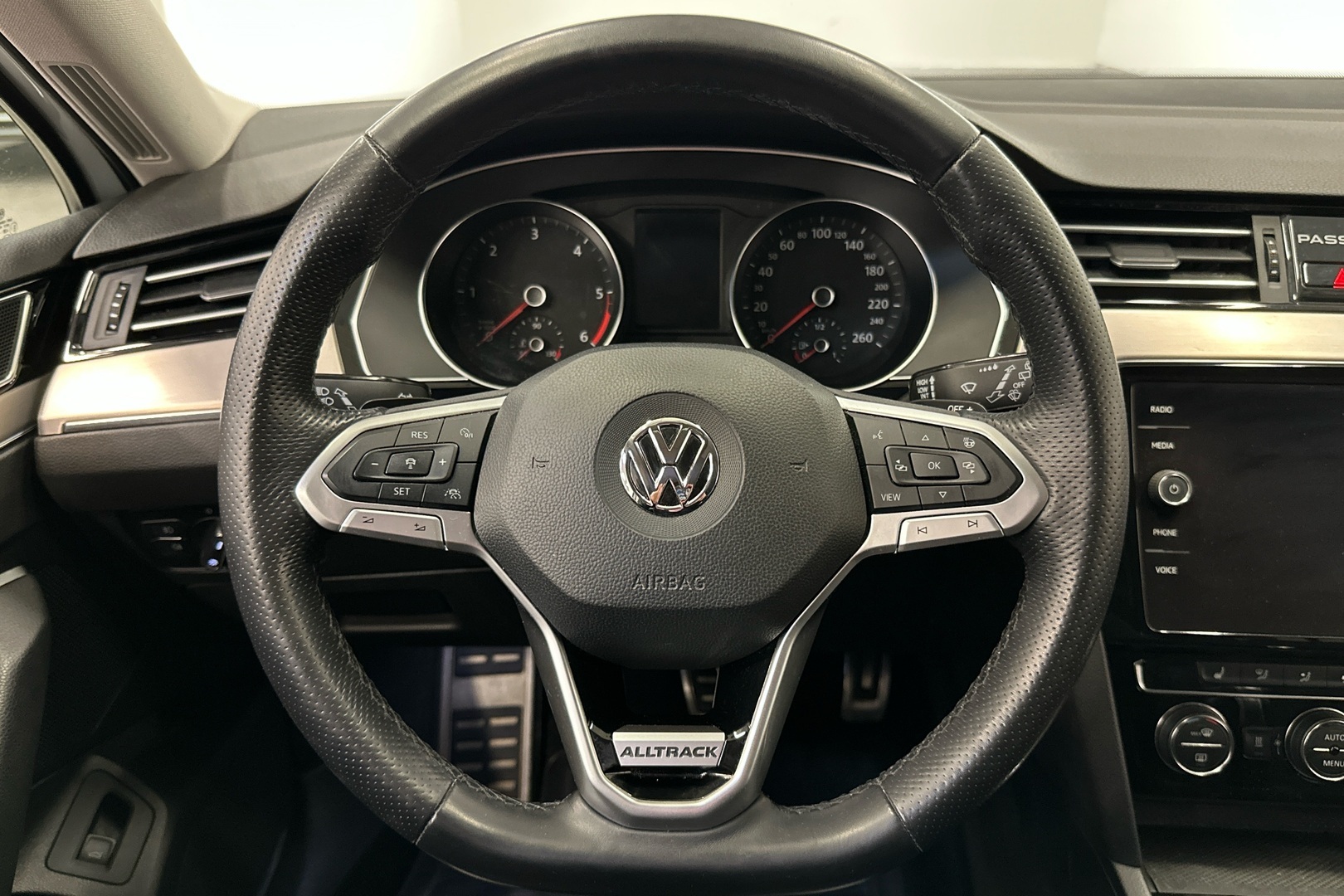 VOLKSWAGEN Passat 2020