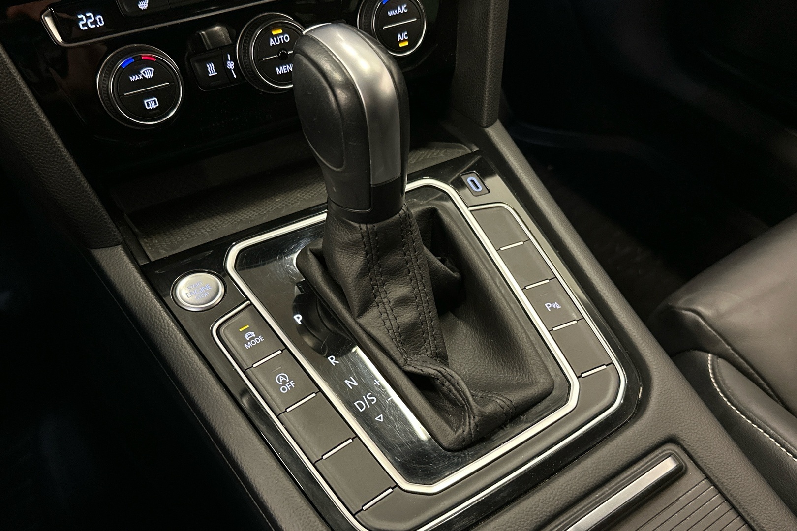 VOLKSWAGEN Passat 2020