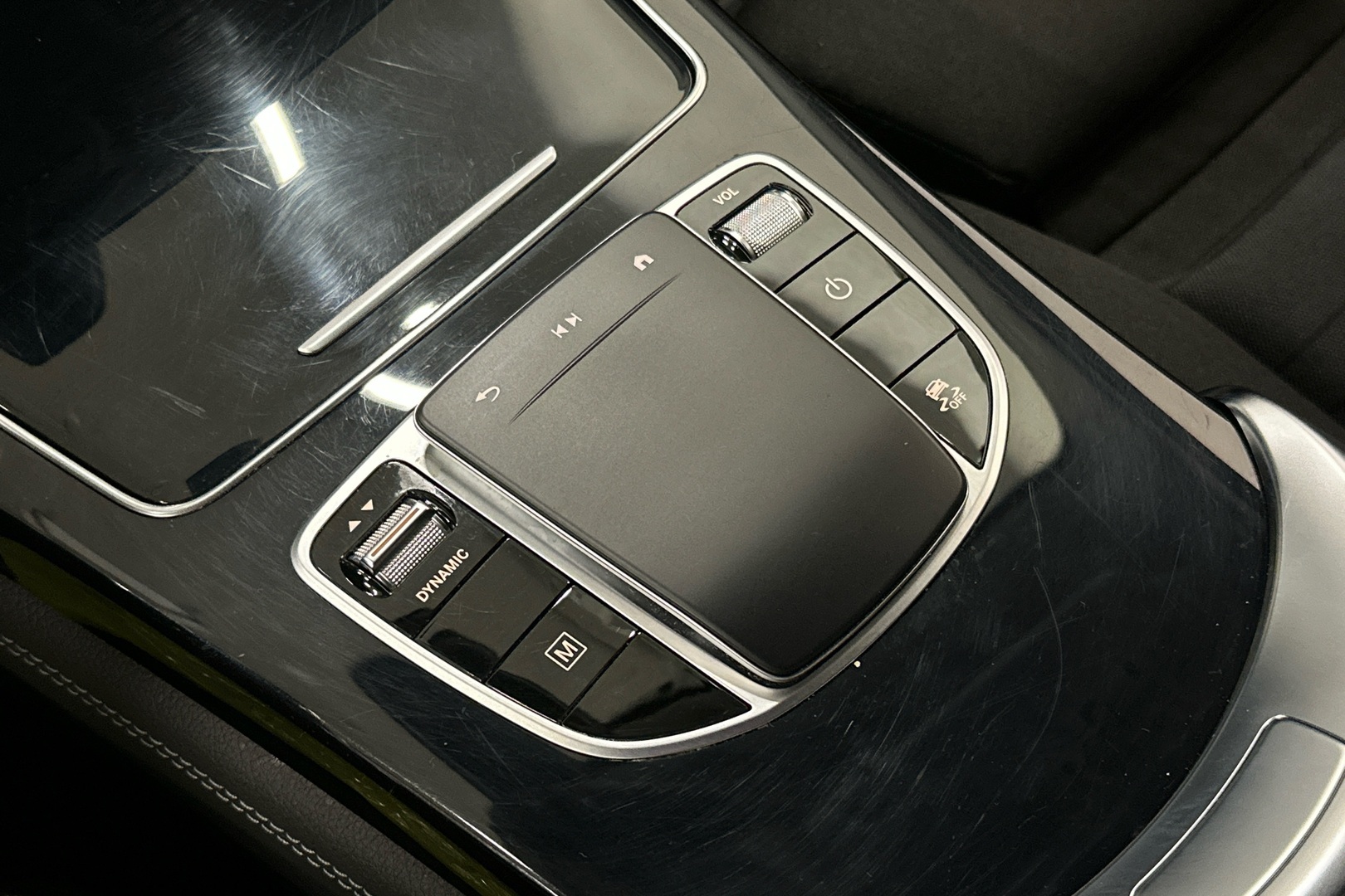 MERCEDES-BENZ GLC 2021