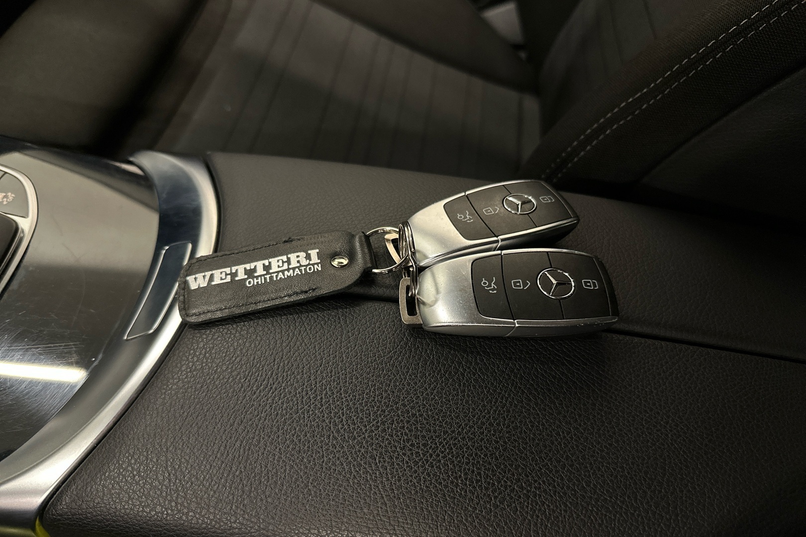 MERCEDES-BENZ GLC 2021