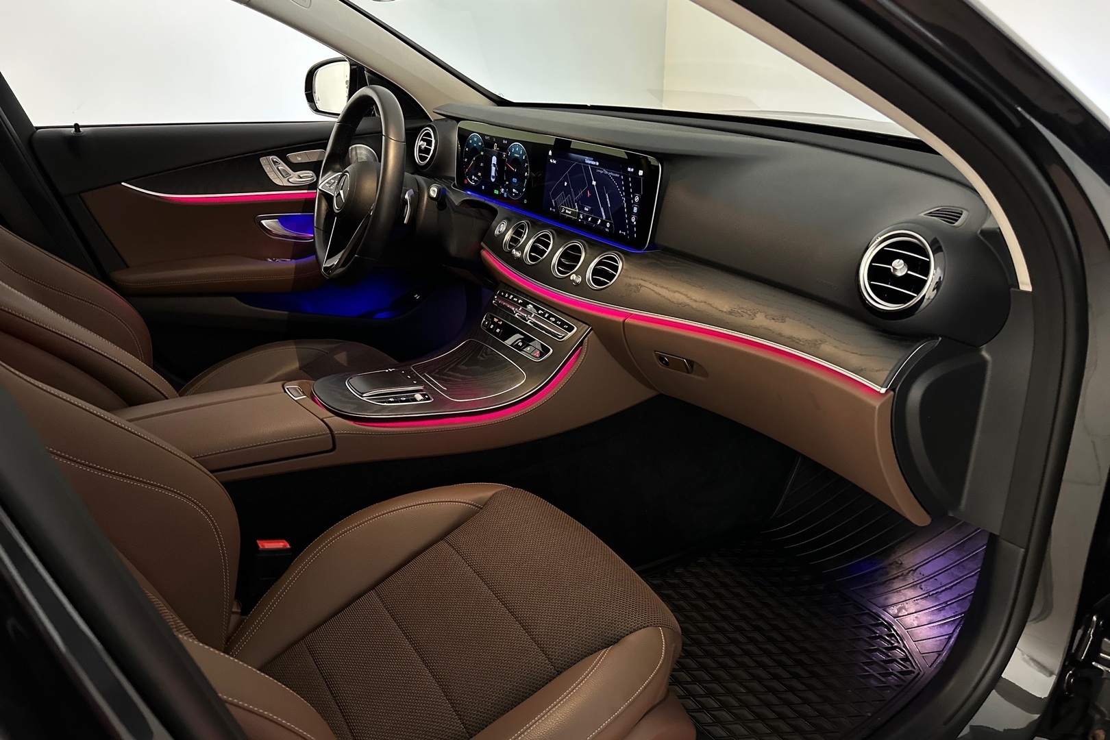 MERCEDES-BENZ E 2021