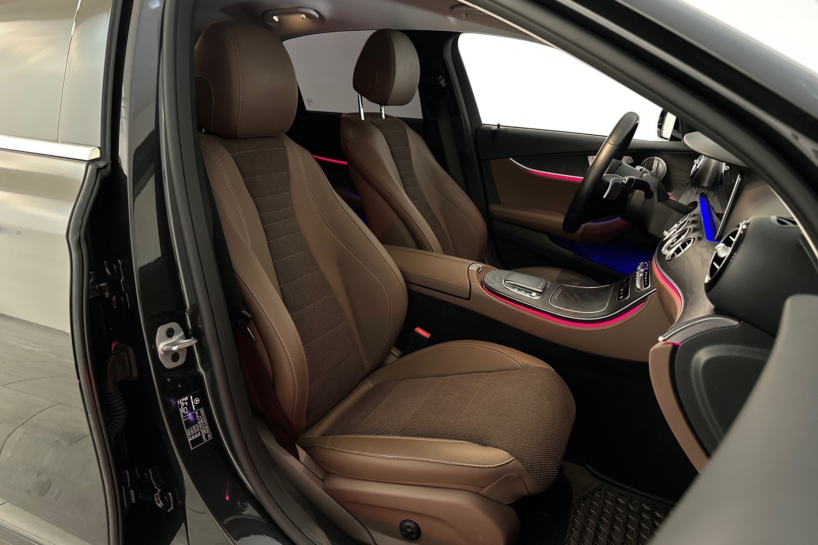 MERCEDES-BENZ E 2021