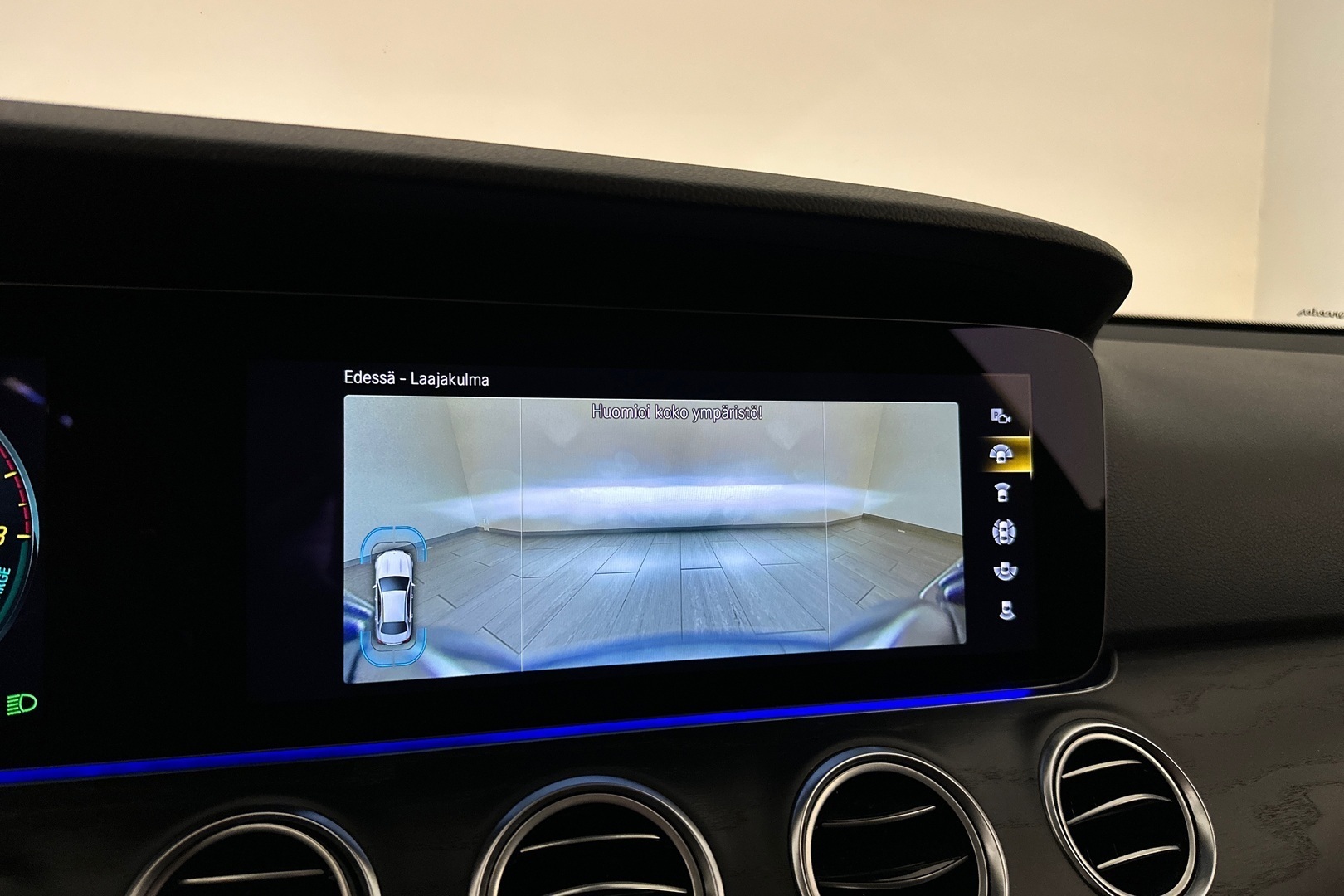 MERCEDES-BENZ E 2021