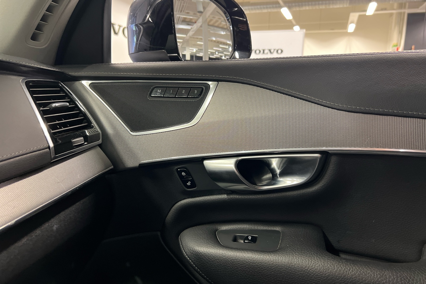 VOLVO XC90 2020