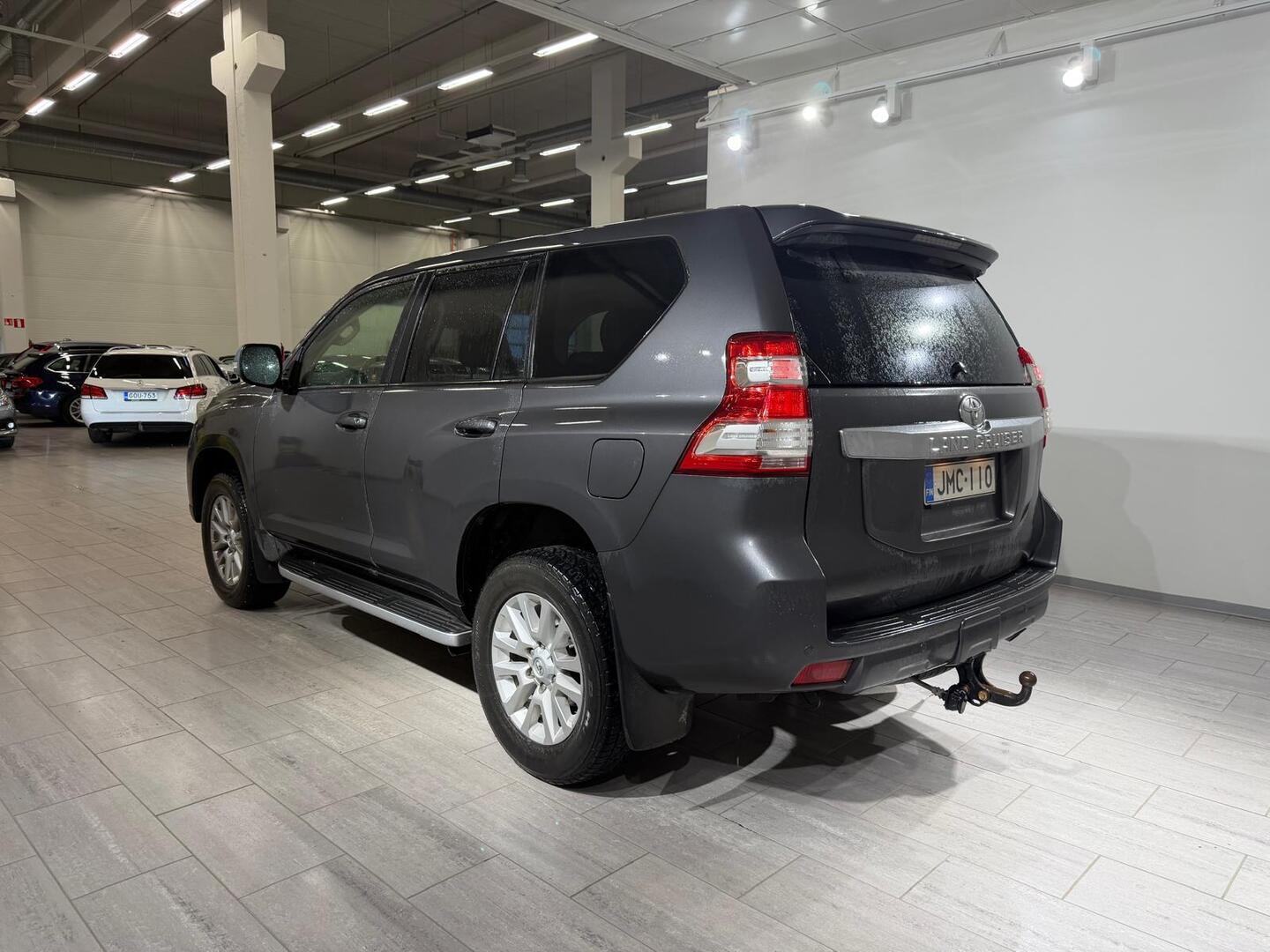 TOYOTA Land Cruiser 2017