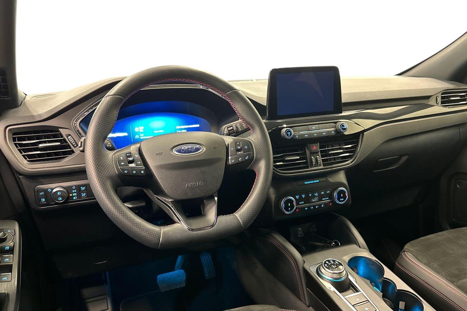 FORD Kuga 2023