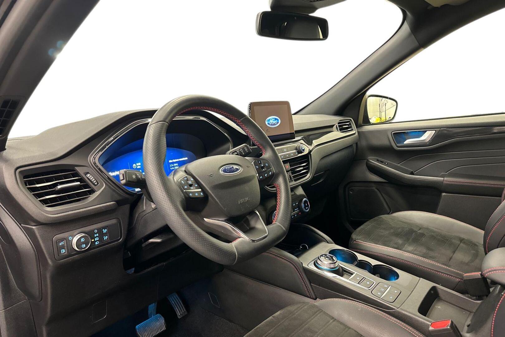 FORD Kuga 2023