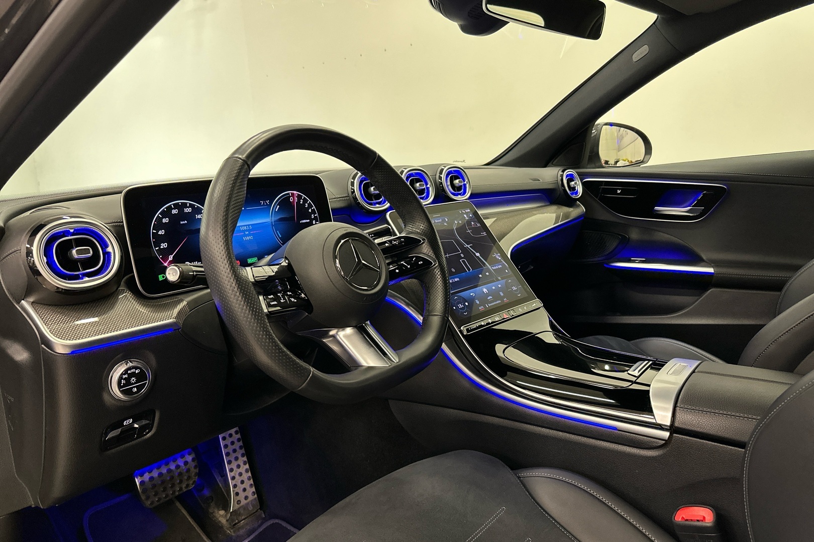 MERCEDES-BENZ C 2023