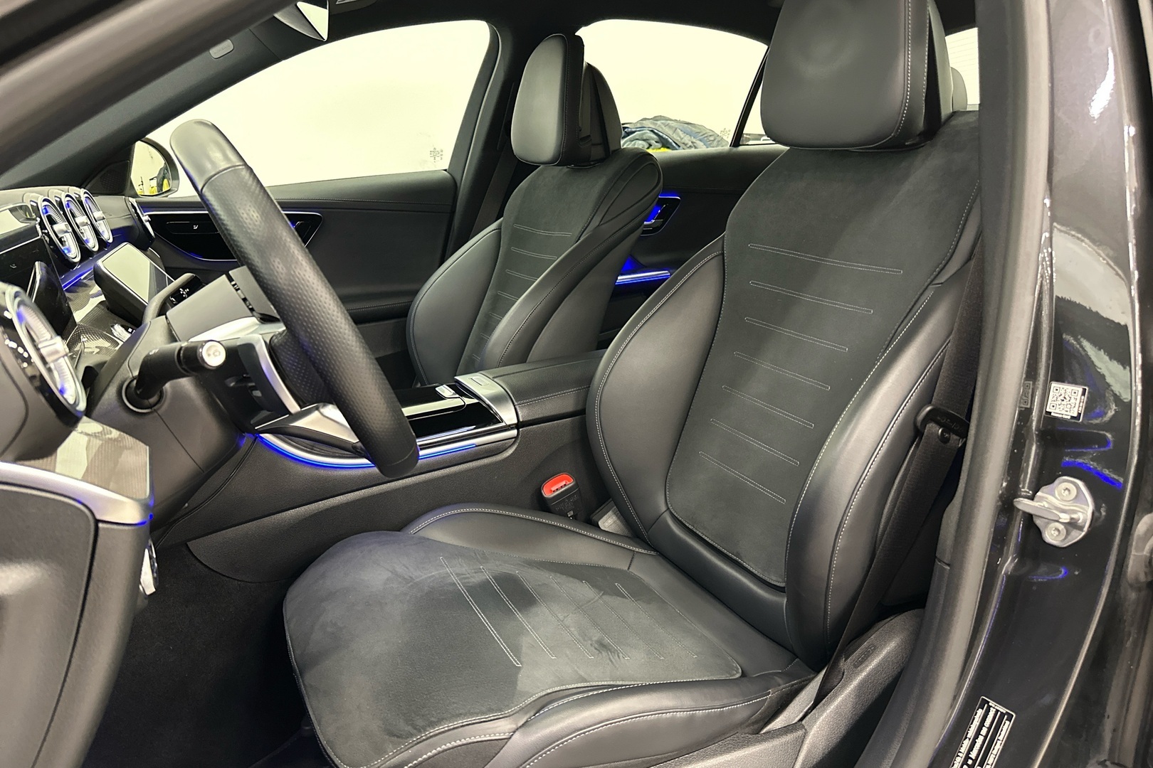 MERCEDES-BENZ C 2023