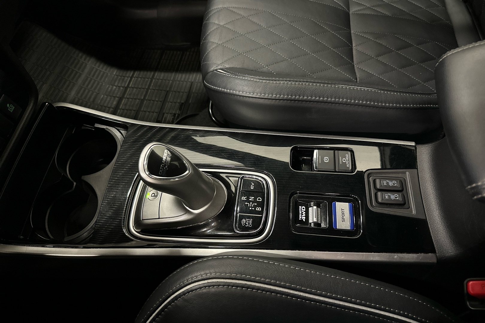 MITSUBISHI Outlander PHEV 2021