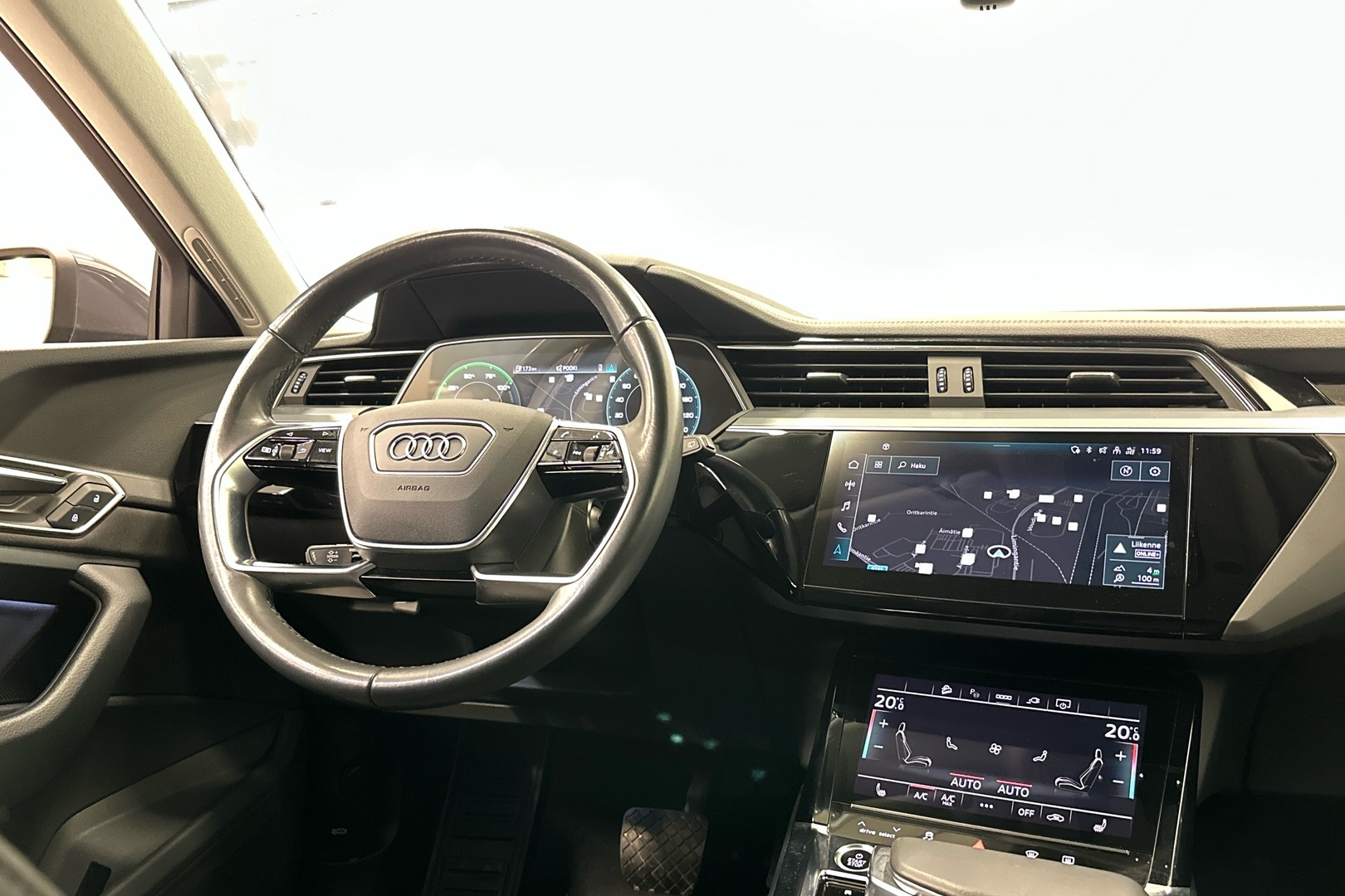 AUDI Q8 e-tron 2023