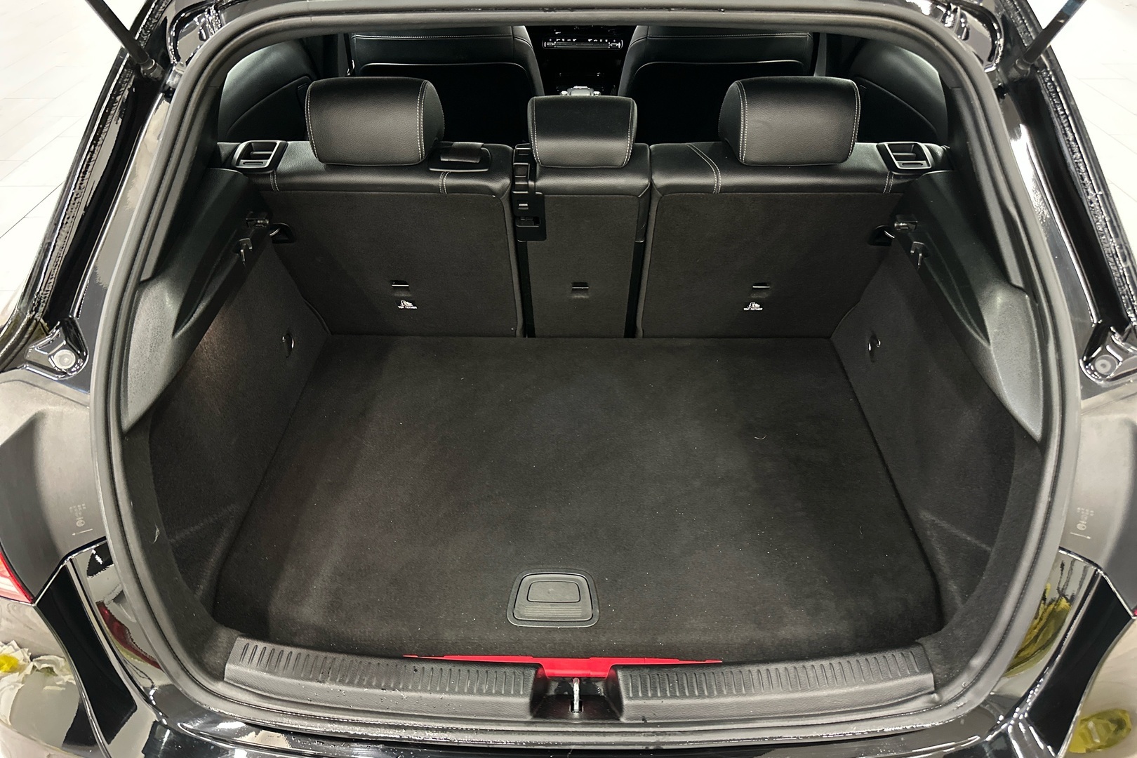 MERCEDES-BENZ A 2021