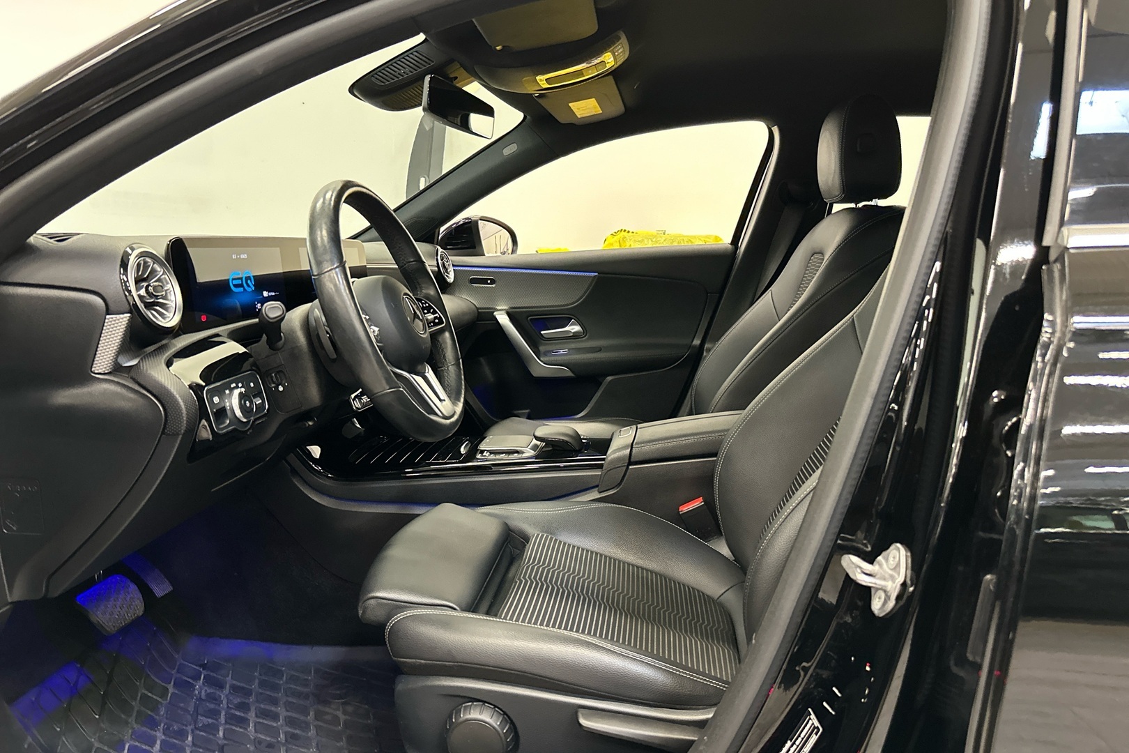 MERCEDES-BENZ A 2021