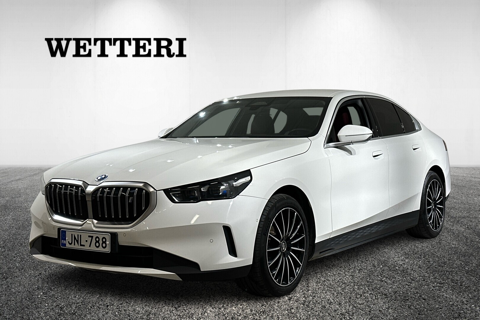 BMW i5 2024