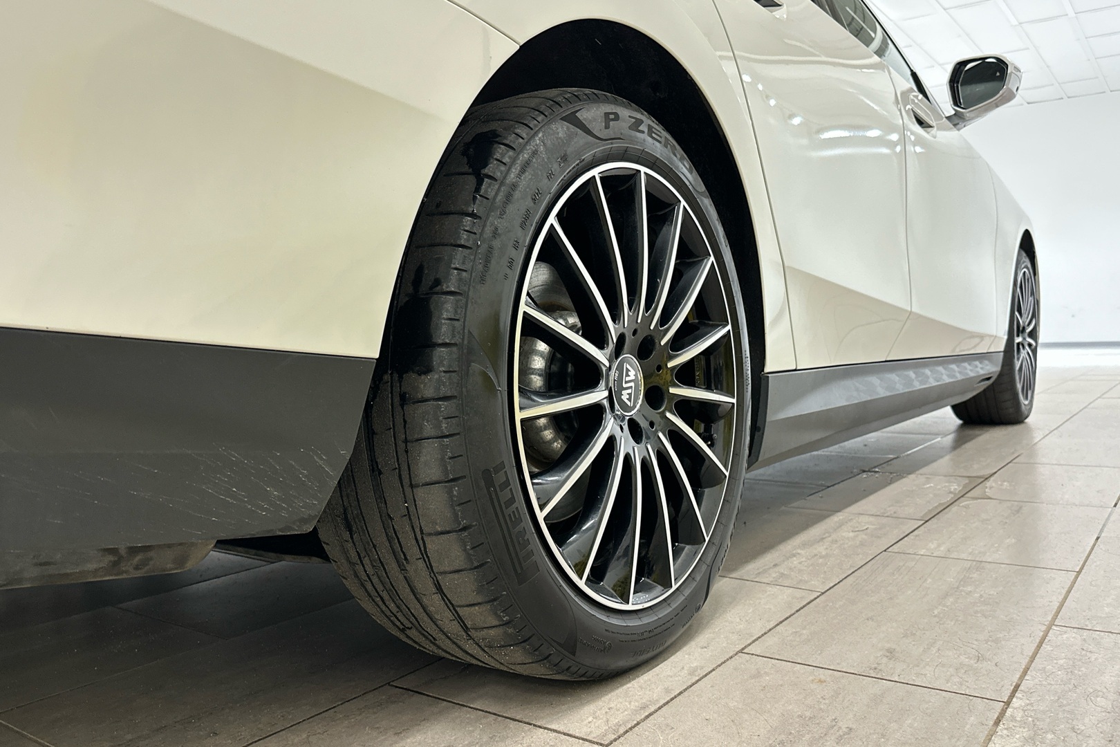 BMW i5 2024