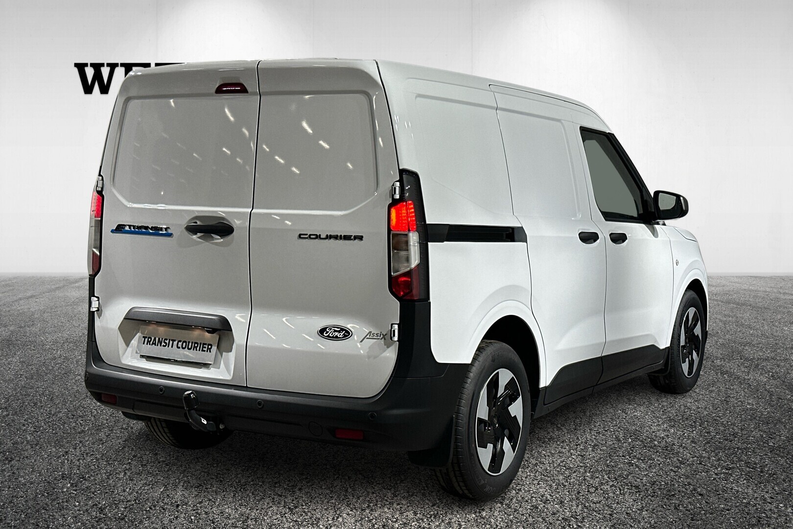 FORD TRANSIT COURIER 2025