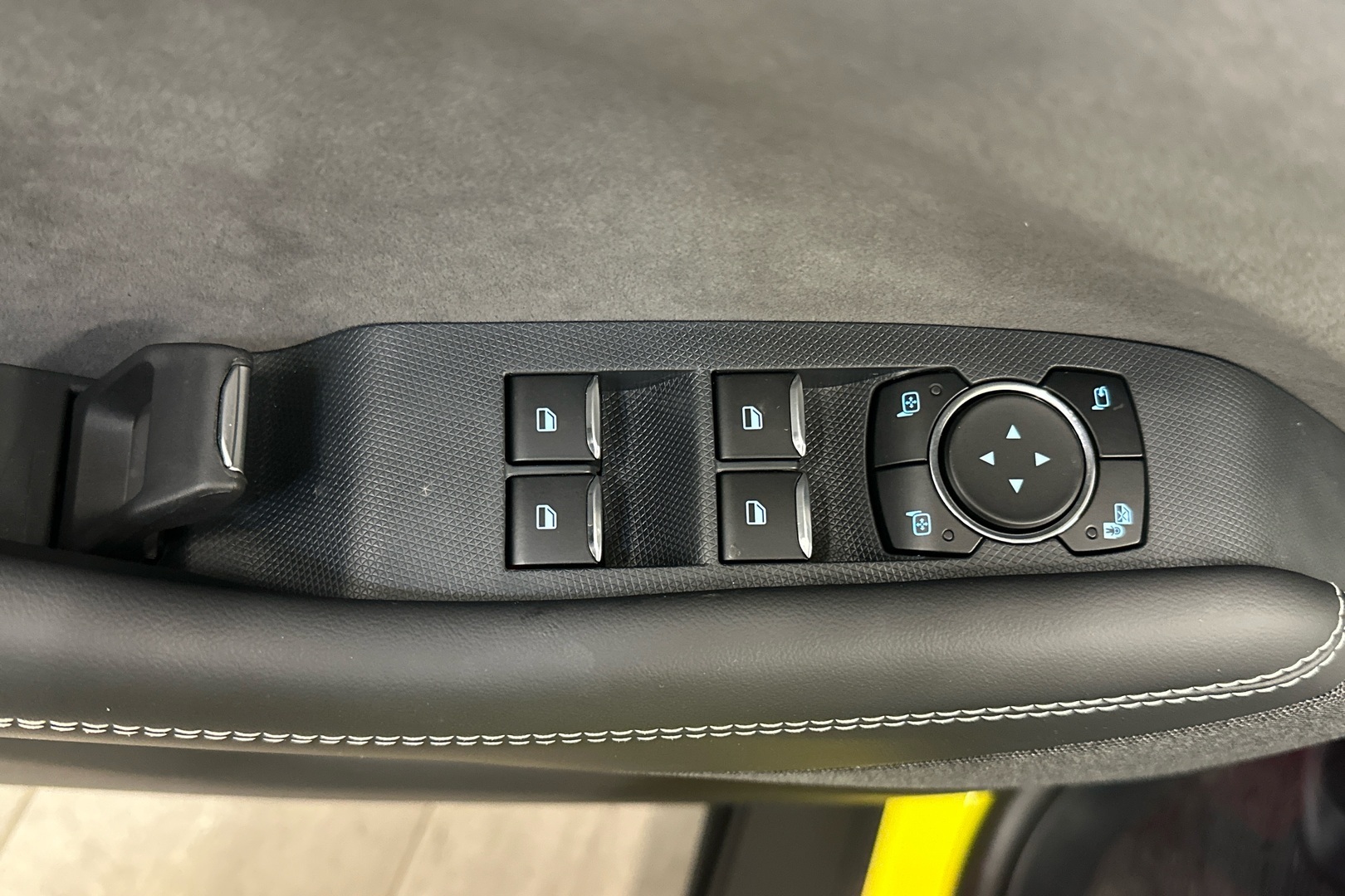 FORD Mustang Mach-E 2025