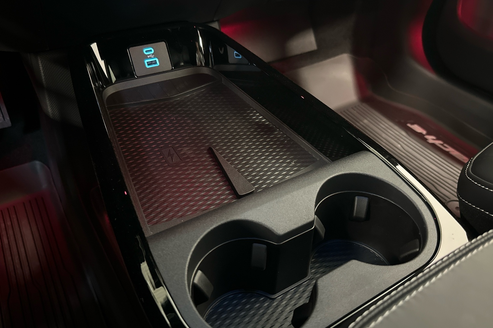 FORD Mustang Mach-E 2025