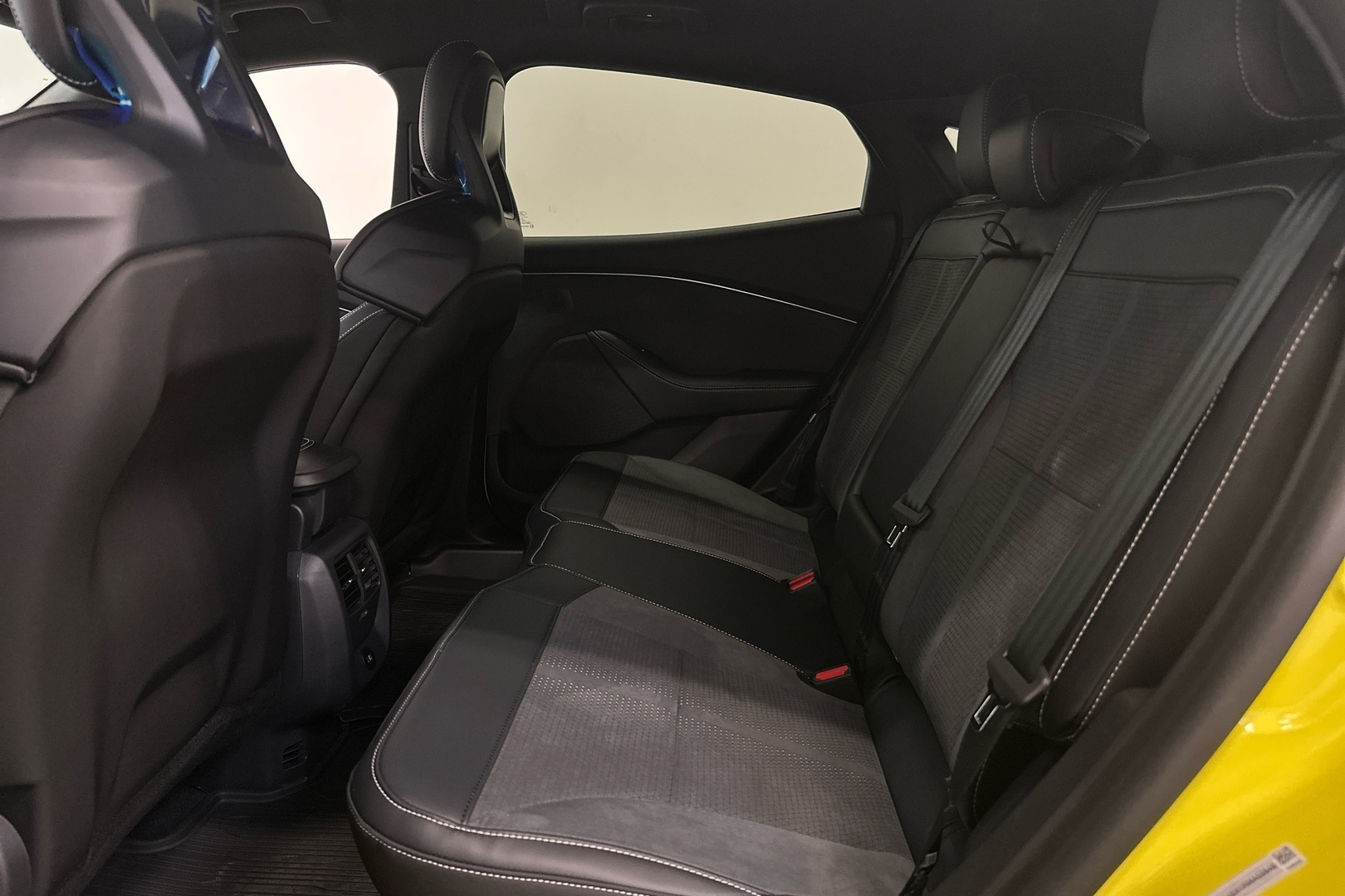 FORD Mustang Mach-E 2025