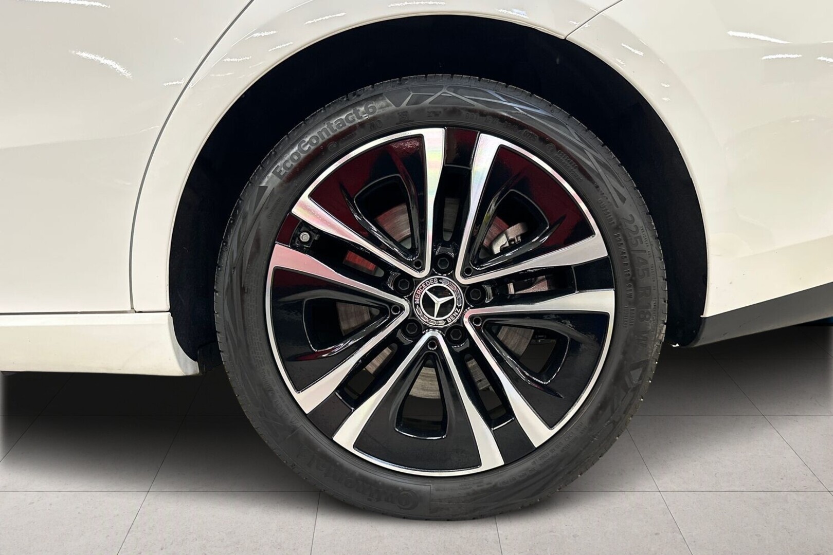 MERCEDES-BENZ CLA 2025