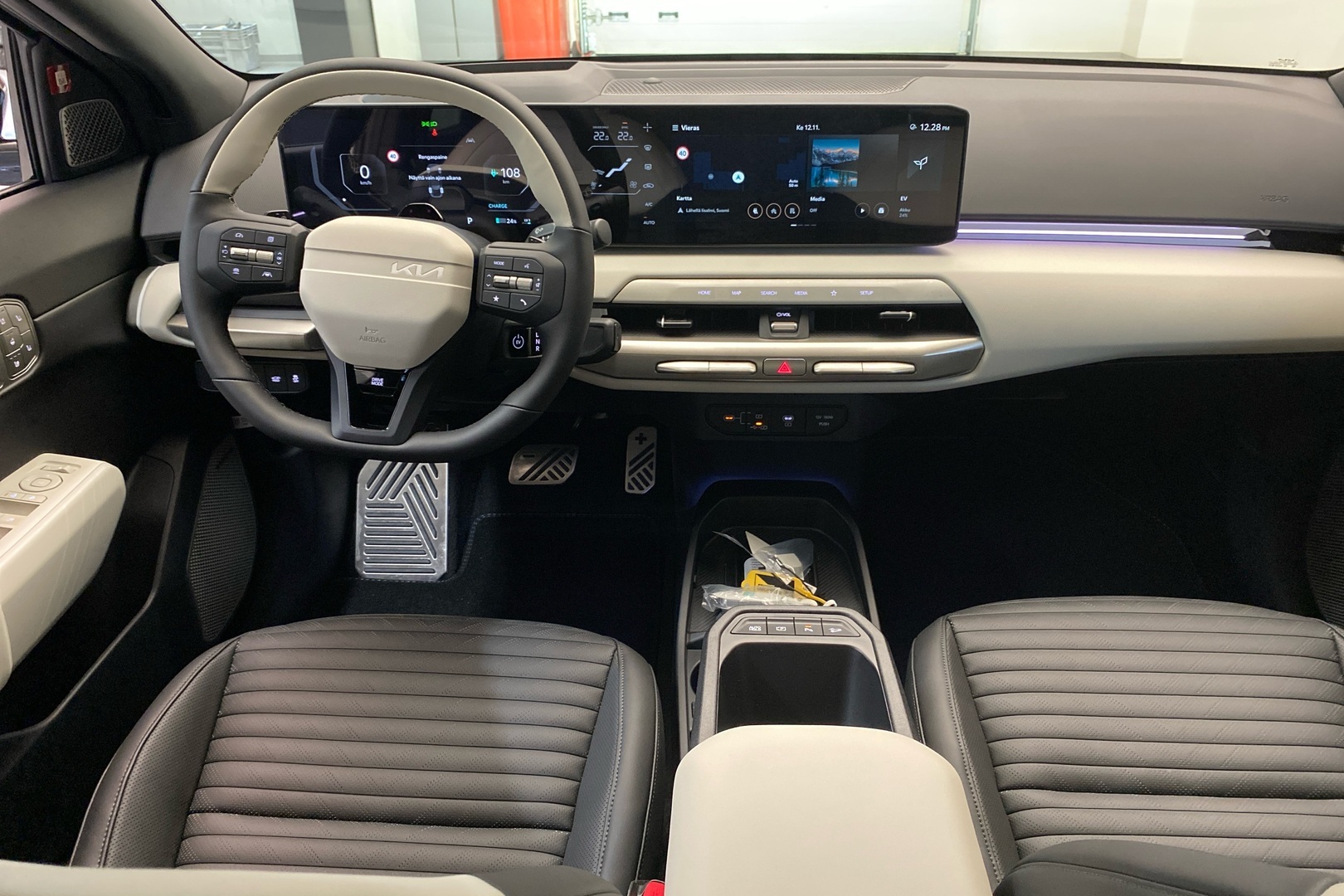 KIA EV4 2026