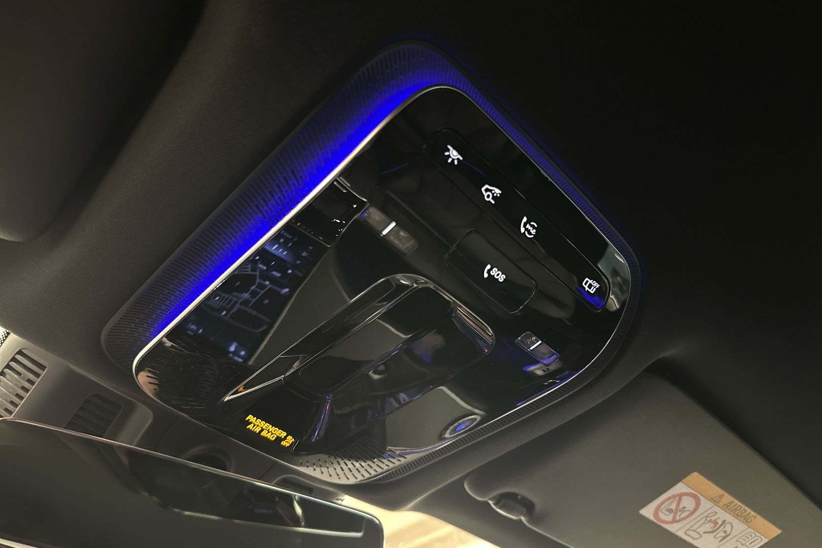 MERCEDES-BENZ EQE 2025