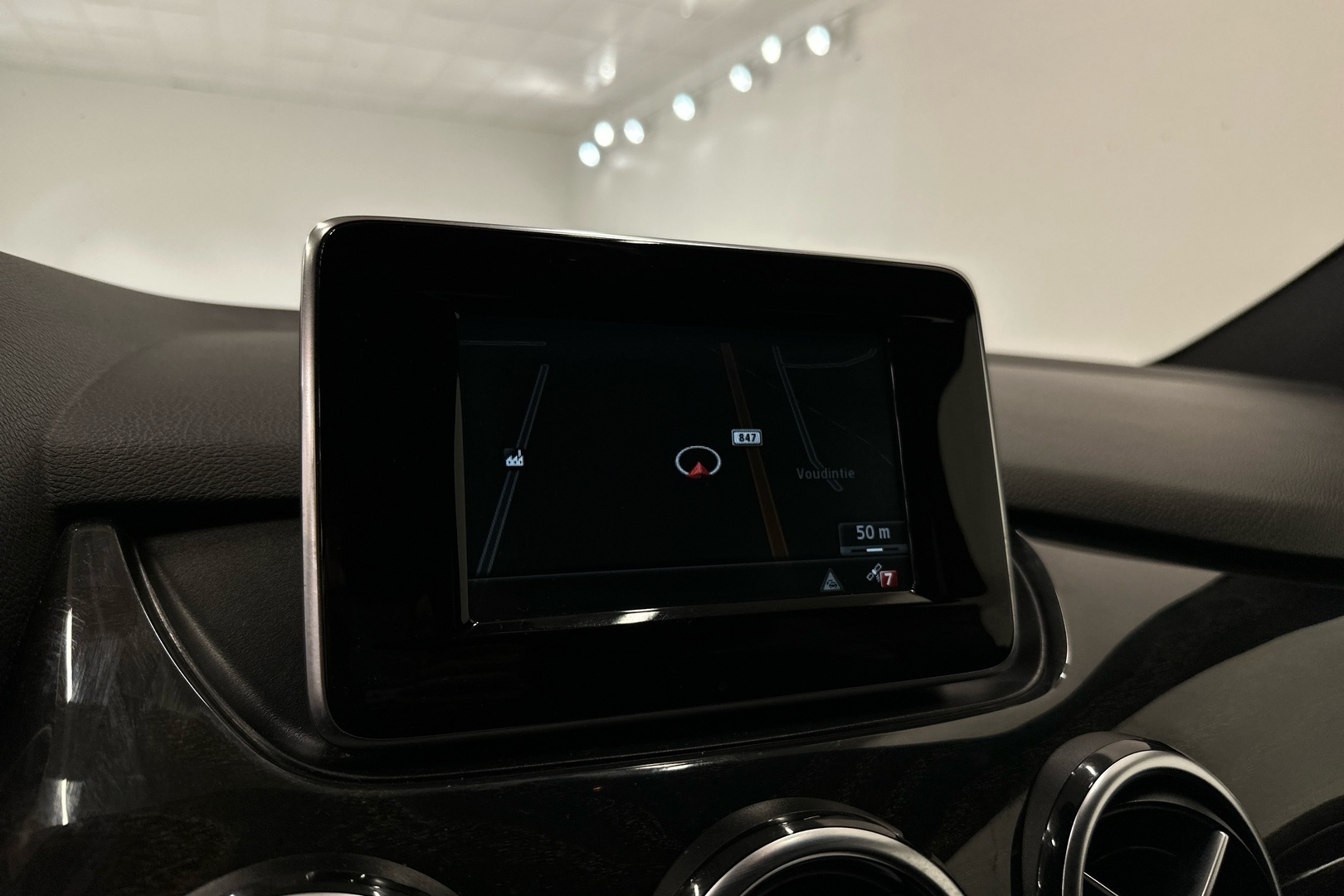 MERCEDES-BENZ B 2013