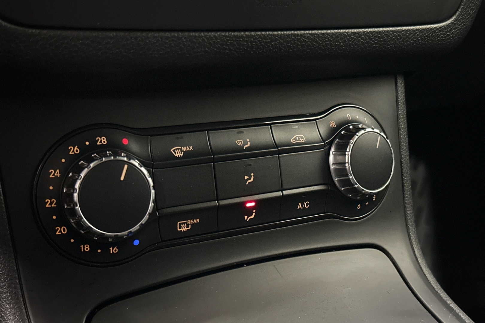 MERCEDES-BENZ B 2013