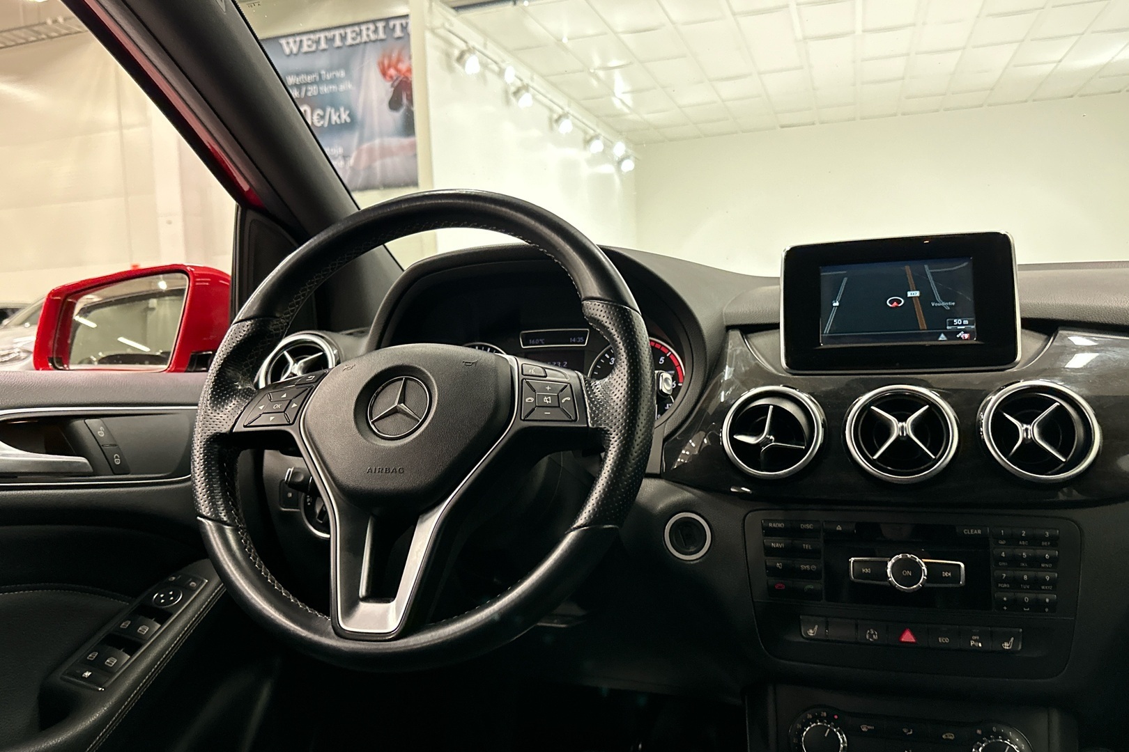 MERCEDES-BENZ B 2013