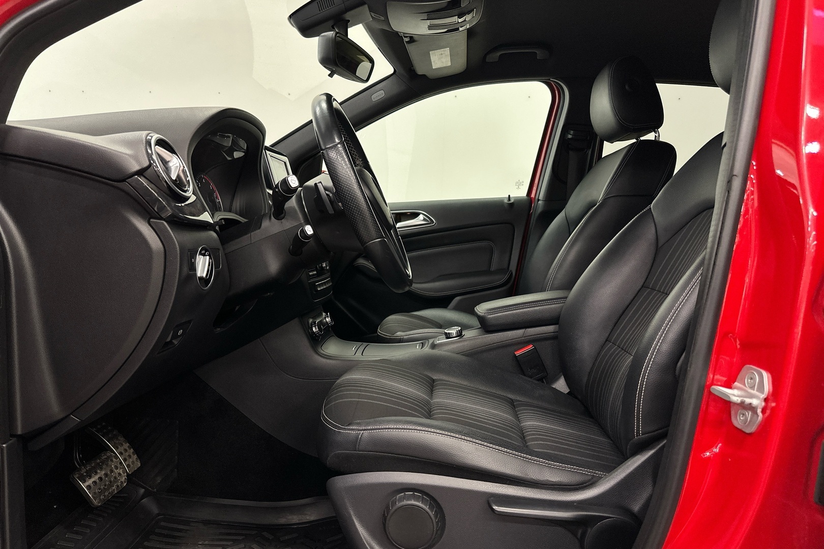 MERCEDES-BENZ B 2013