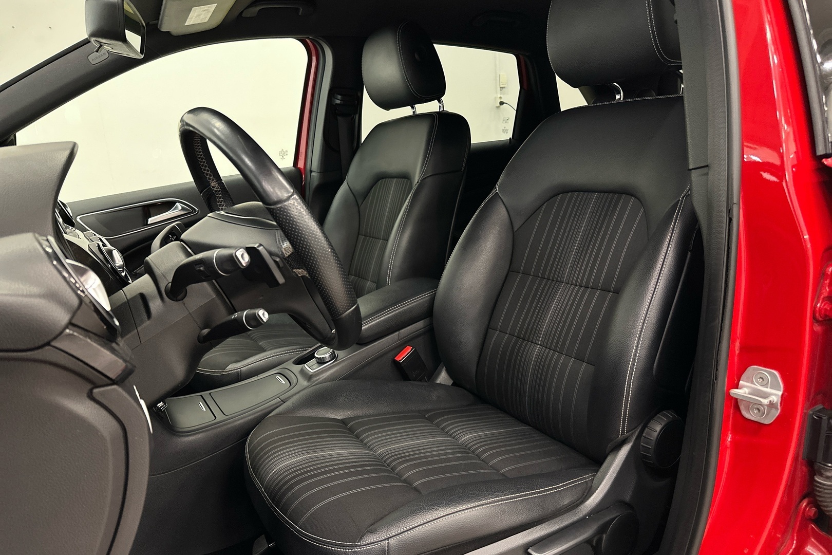 MERCEDES-BENZ B 2013