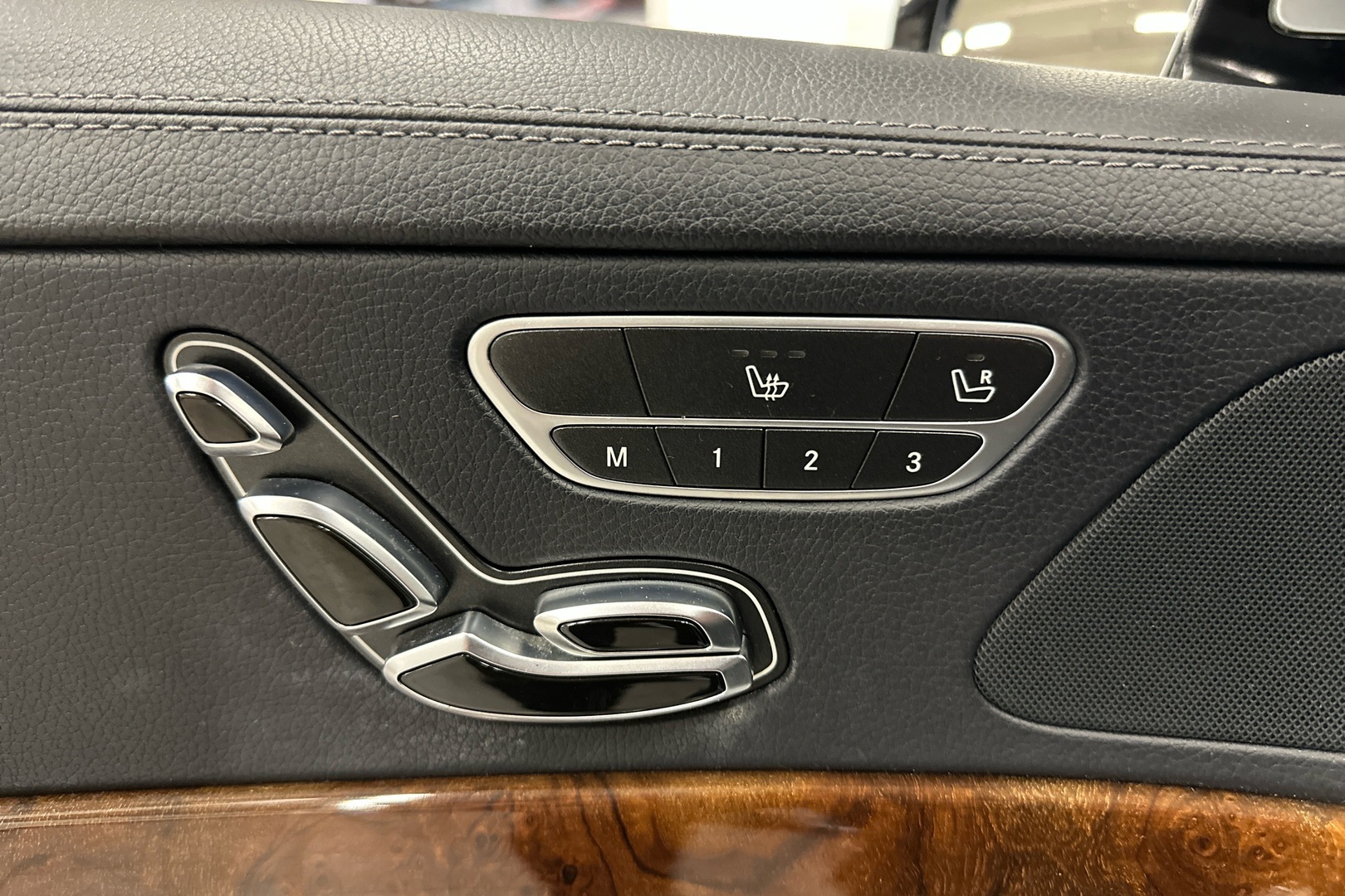 MERCEDES-BENZ S 2015