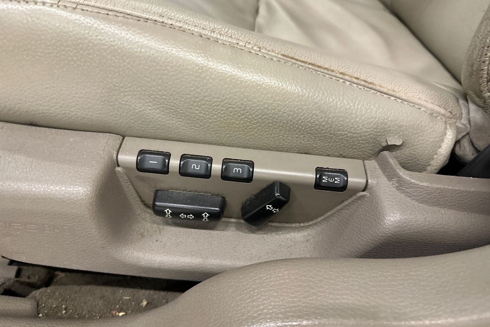 VOLVO V70 2003