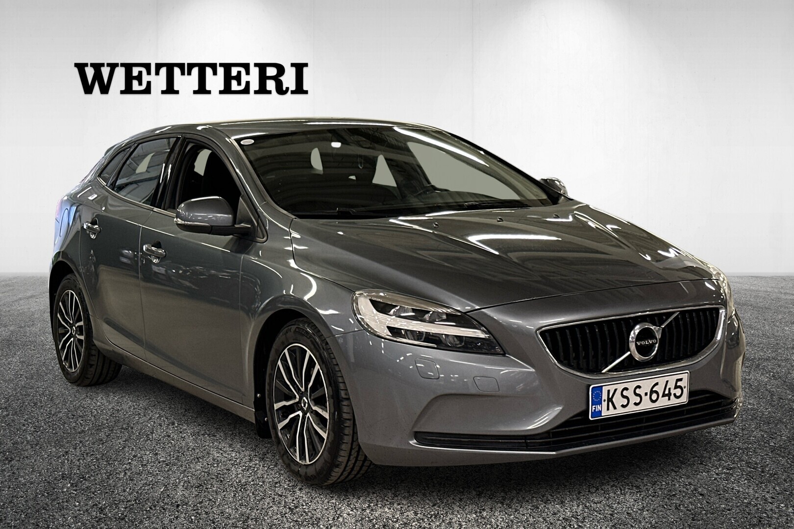 VOLVO V40 2017