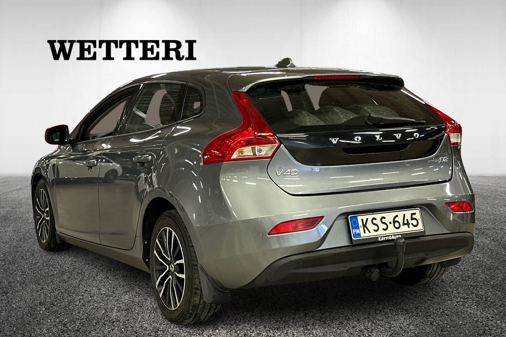 VOLVO V40 2017