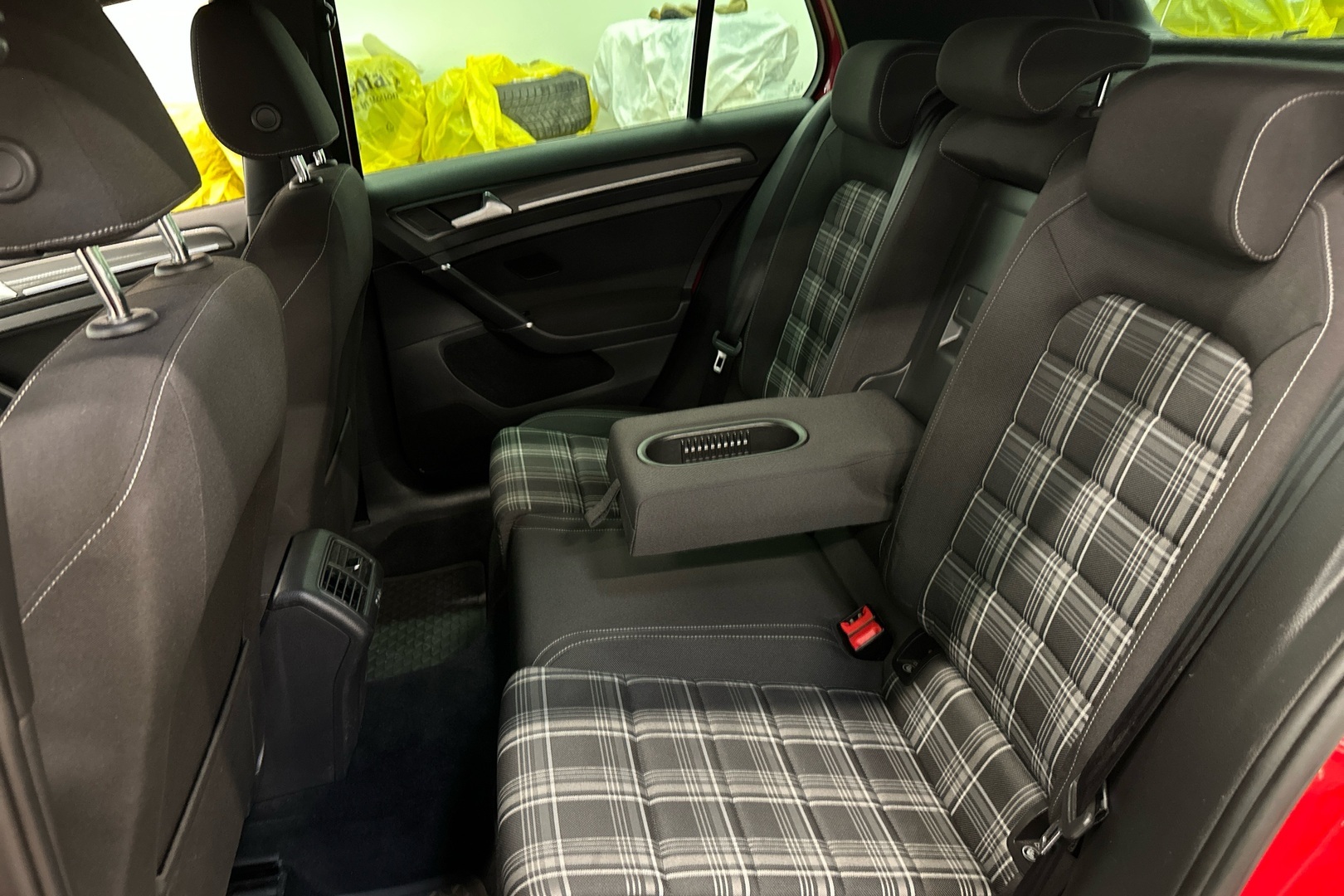 VOLKSWAGEN Golf 26