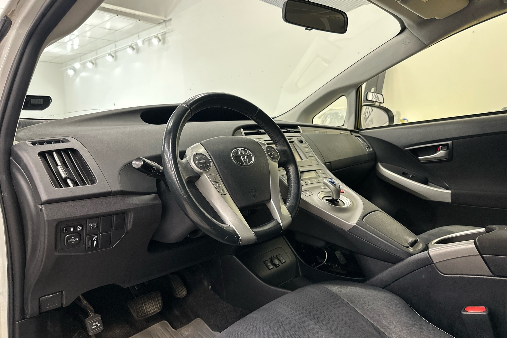 TOYOTA Prius Plug-in 2015