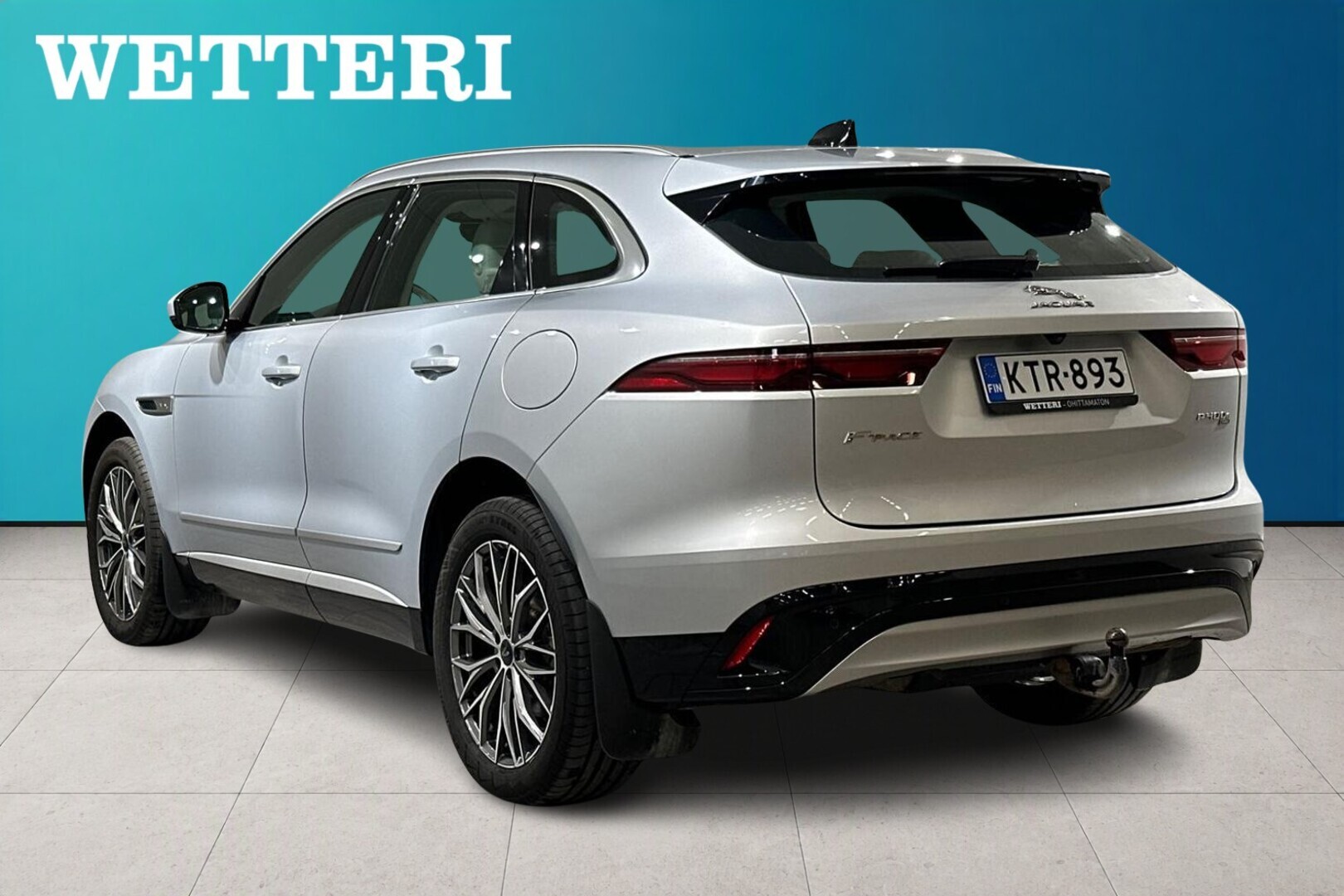JAGUAR F-PACE 7