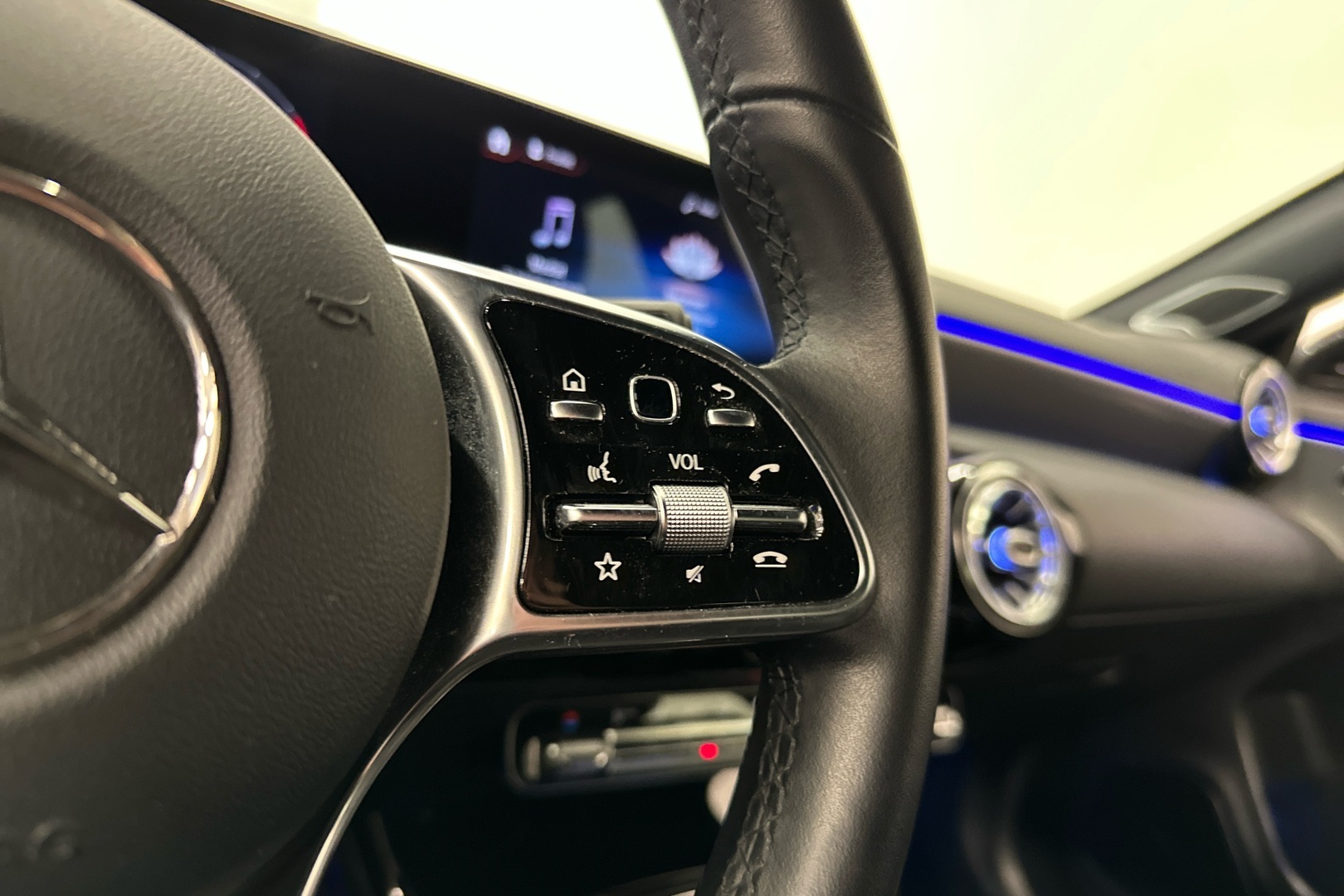 MERCEDES-BENZ CLA 2021