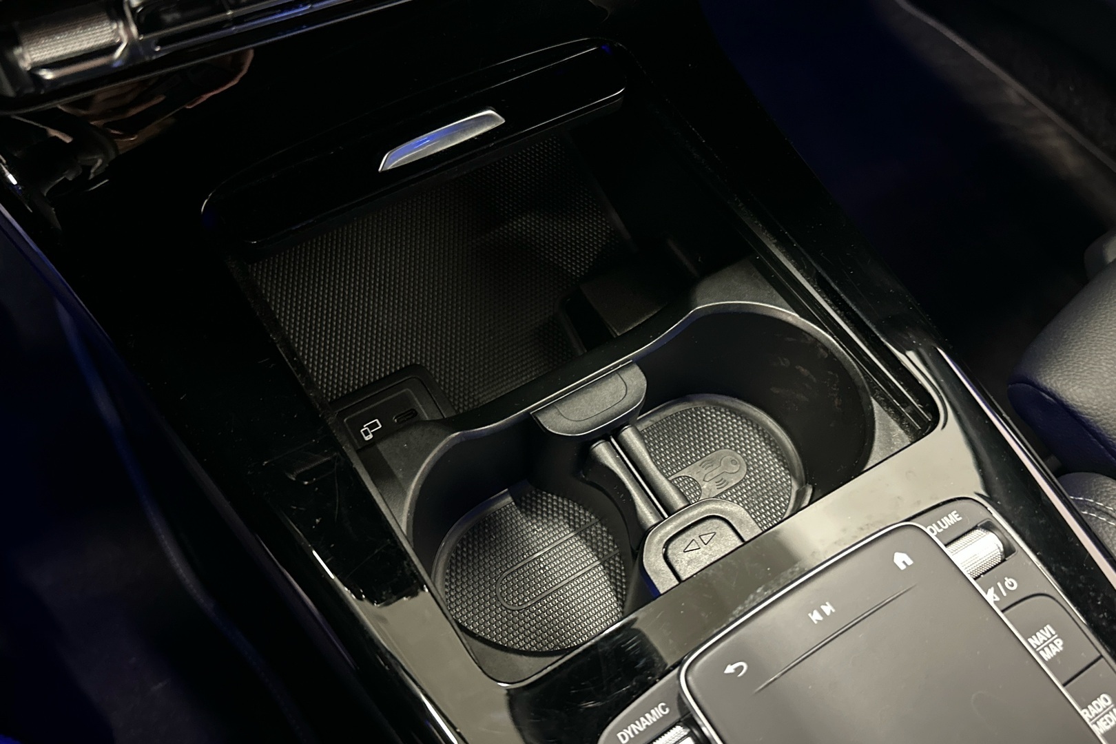 MERCEDES-BENZ CLA 2021