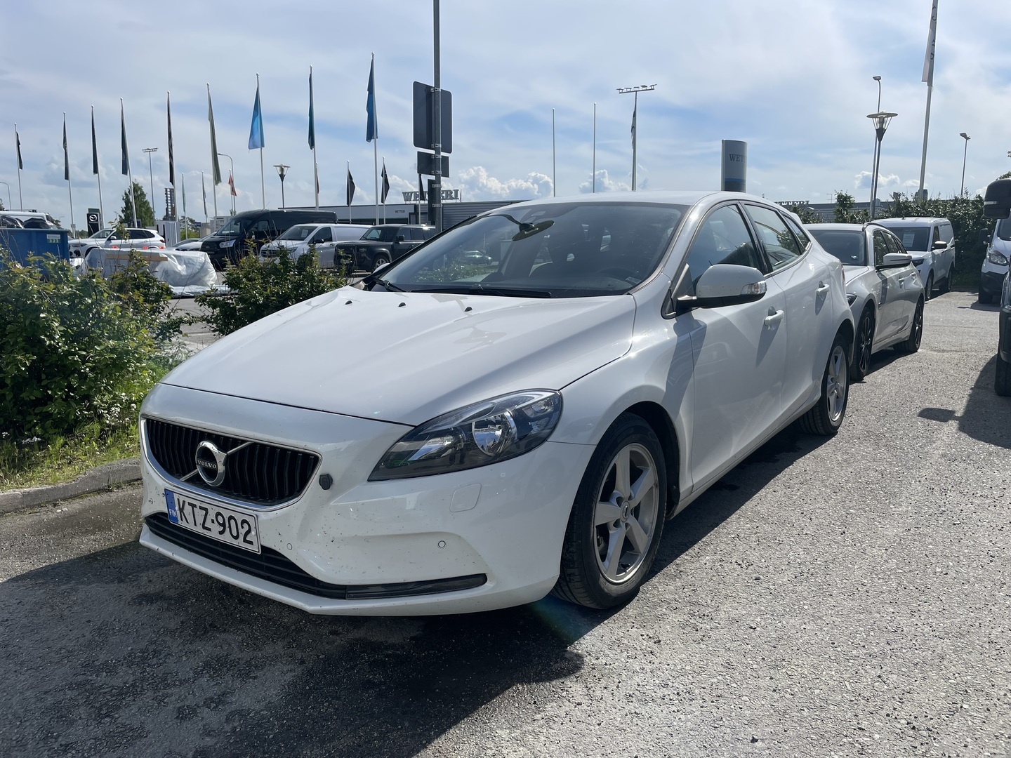 VOLVO V40 2018
