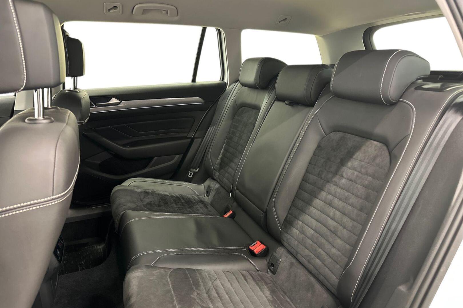 VOLKSWAGEN Passat 11