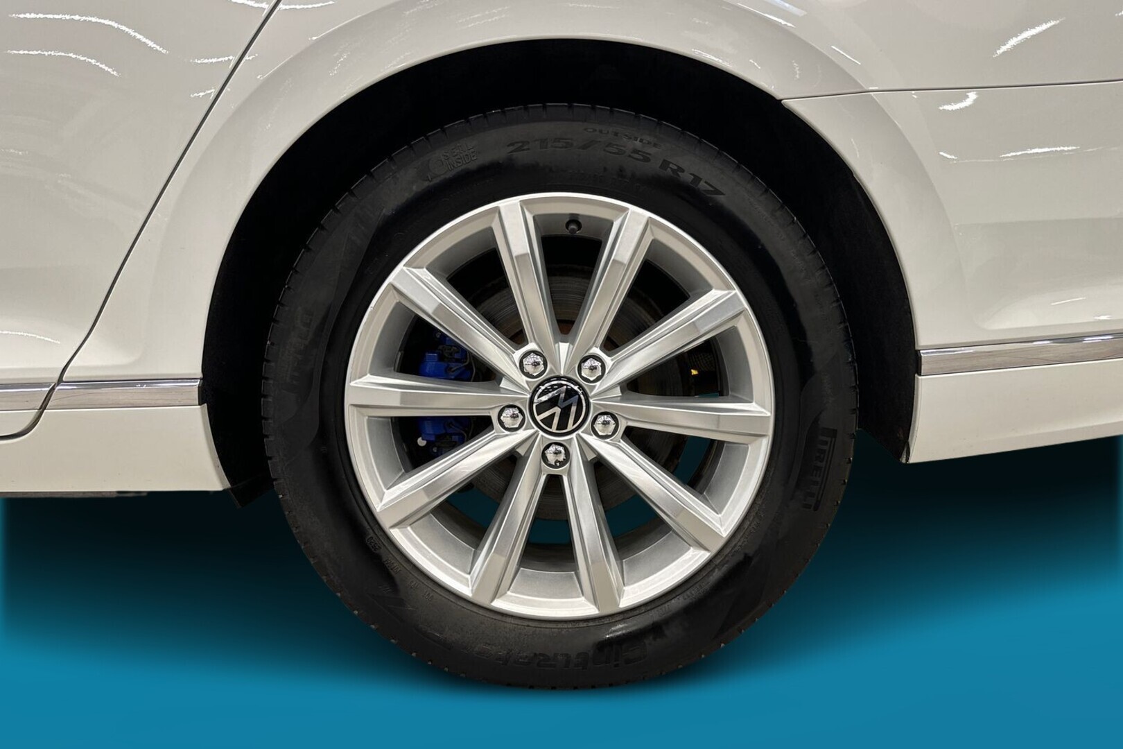 VOLKSWAGEN Passat 13