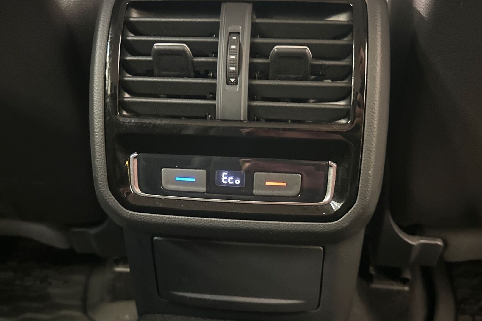 VOLKSWAGEN Passat 27