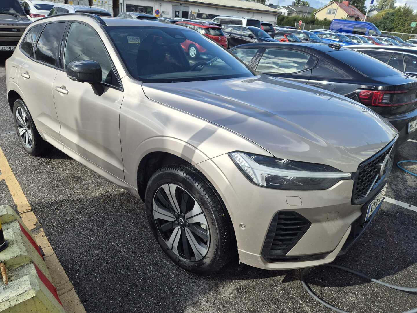 VOLVO XC60 2025