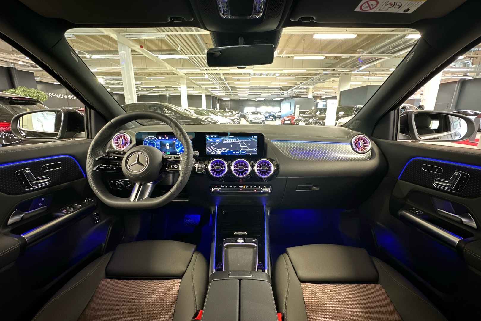 MERCEDES-BENZ EQA 2025