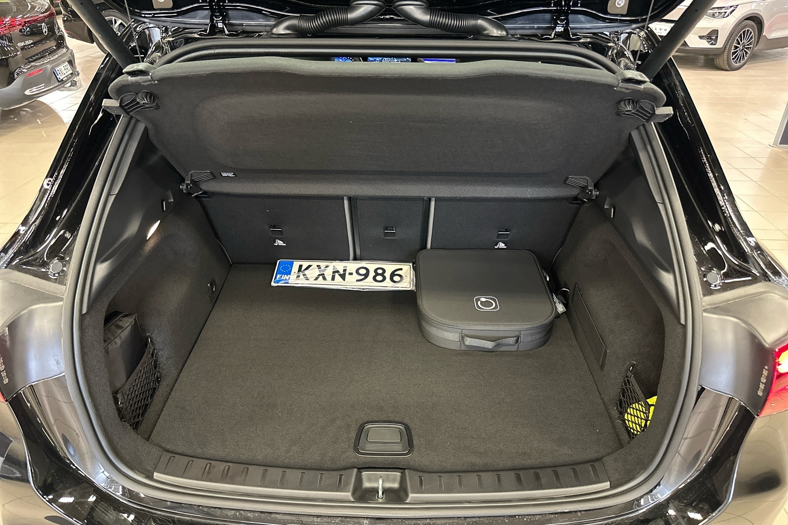 MERCEDES-BENZ EQA 2025