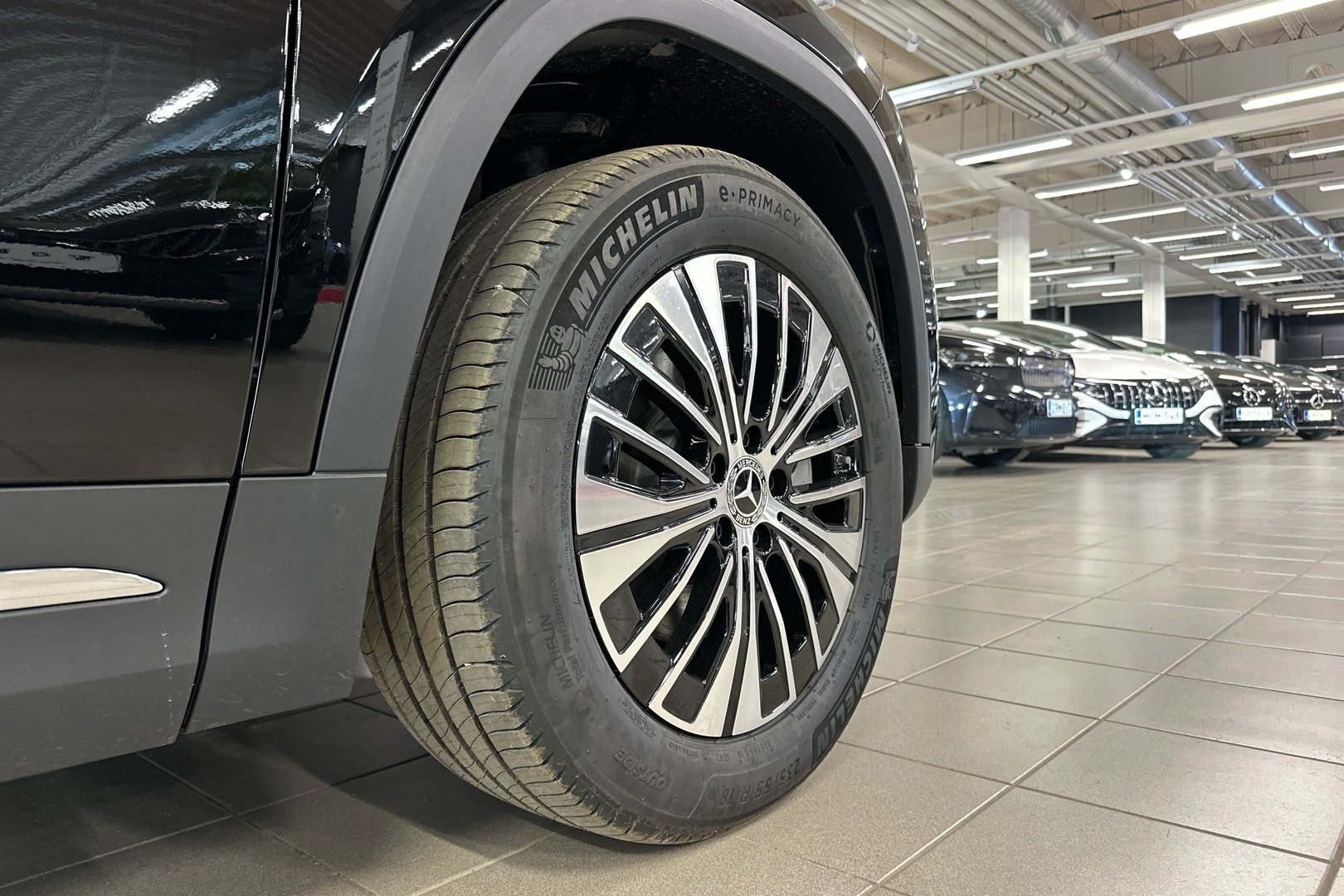 MERCEDES-BENZ EQA 2025
