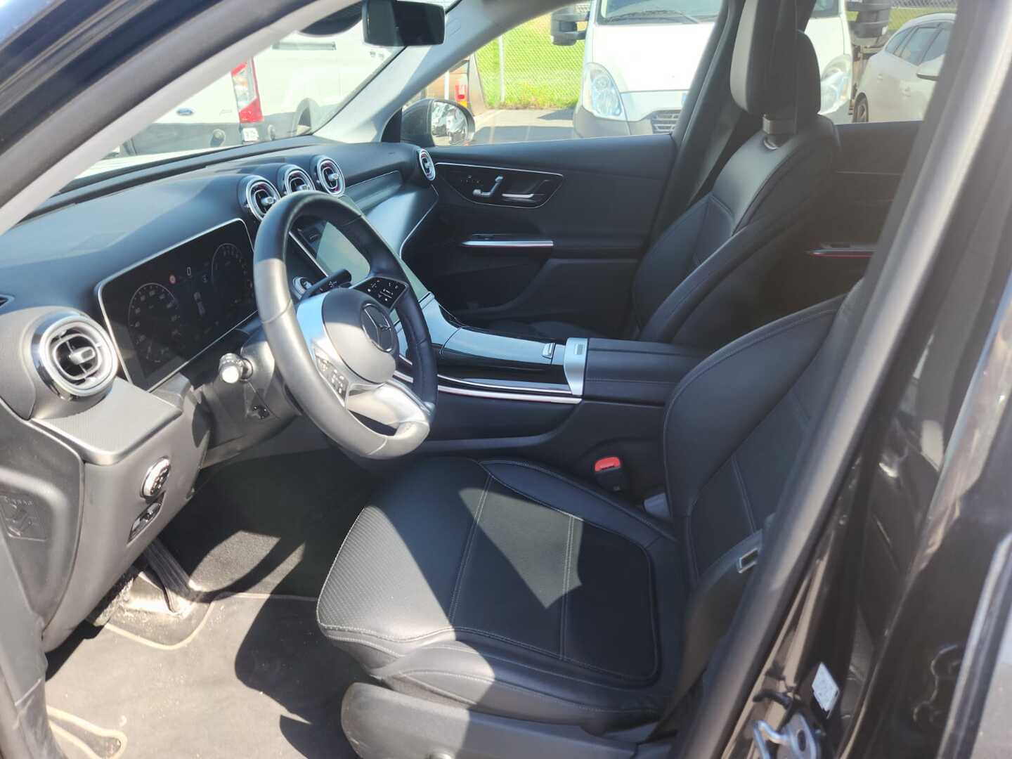 MERCEDES-BENZ GLC 2025