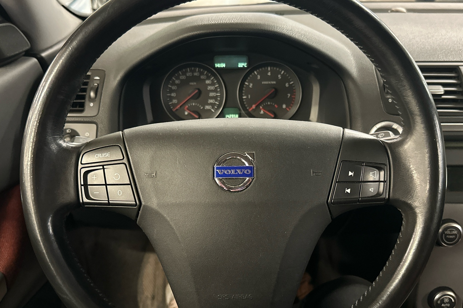 VOLVO C30 2008